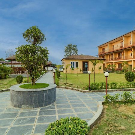 Sisai Park Village Читван Экстерьер фото
